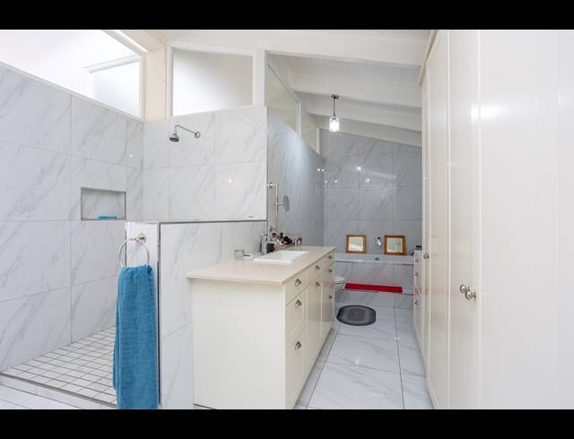 6 BEDROOM FREEHOLD FOR SALE IN MARINA DA GAMA